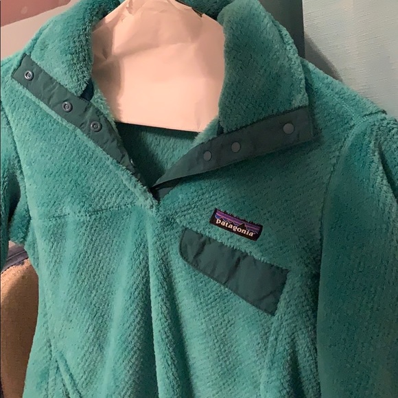 Patagonia Sweaters - Green Patagonia Pullover